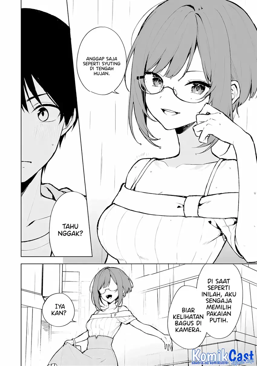 Halaman 13 — Chikan Saresou ni Natteiru S-kyuu Bishoujo wo Tasuketara Tonari no Seki no Osananajimi datta Chapter 76